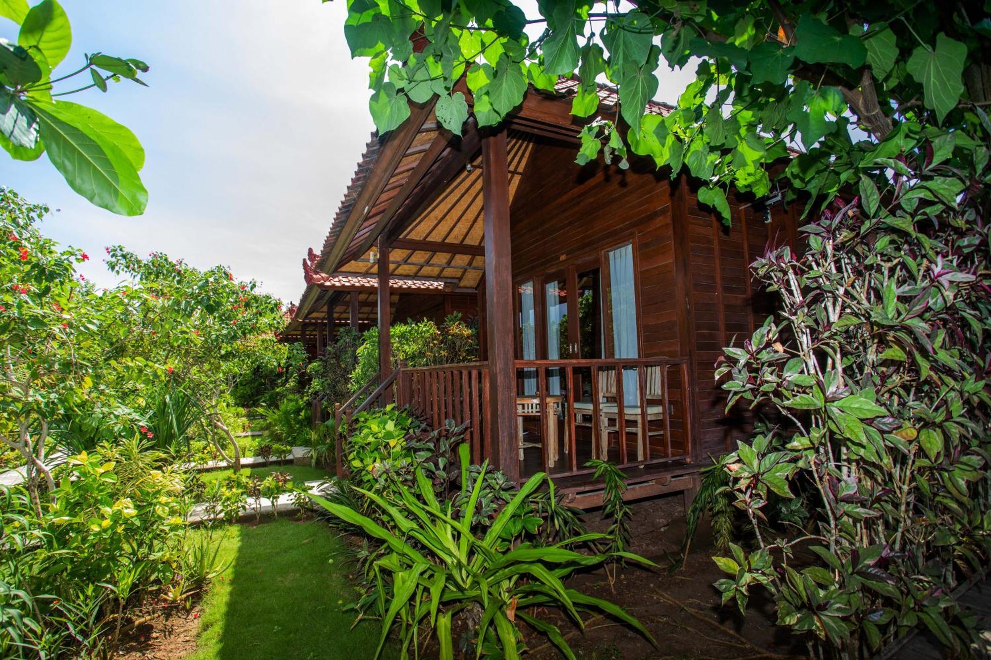 Hotel The Parnas à Lembongan Extérieur photo